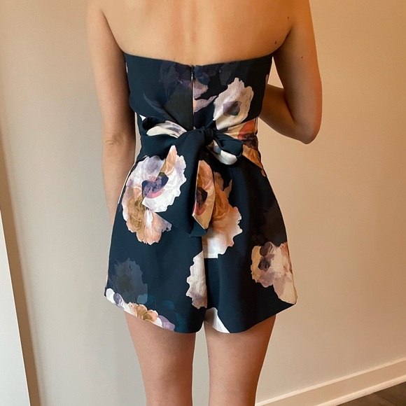 Keepsake Navy Floral Romper - Picture 5 of 6